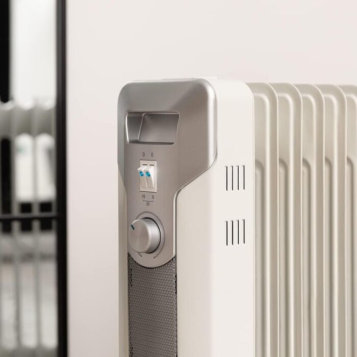 Конвектор масляний Cecotec ReadyWarm 11000 Space, 2500 Вт, 11 ребер обігріву, 3 режими, 25 м², білий