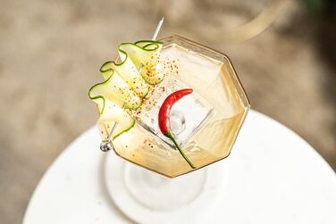 Набір з 4 склянок GLASSIQUE CADEAU Prestige для Еспресо Мартіні, дайкірі, коктейлів та шампанського. 150 мл, з золотим обідком, грановані, з довгим ніжкою.