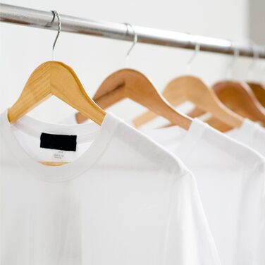 Плечики для одягу KEPLIN Starker з натурального дерева (30 шт.) з обертовим гаком 360° та перекладиною для штанів, з вирізами для плечей - довговічні, економні, підходять для пальто, жакета, костюма