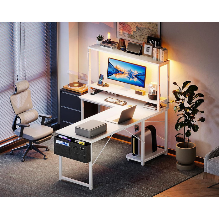 Ігровий стіл Coleshome L-подібної форми з LED-підсвічуванням та розетками, 135 × 100 см. Реверсивний кутовий стіл з полицями для зберігання, з сумкою для дому та ігор. (135×100 см, Білий)