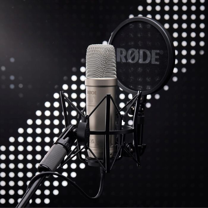 RØDE NT1 5th Gen: Конденсаторний мікрофон з XLR/USB, поп-фільтр та пауза для запису вокалу, музики та подкастів (чорний/сріблястий)