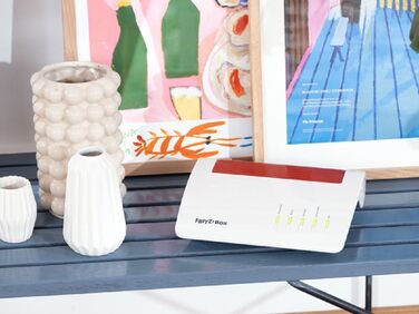 Роутер FRITZ!Box 5590 Fiber: Wi-Fi 6, Mesh, DECT, 2.5 Gbps LAN, для підключення до оптоволоконного інтернету, білий/червоний