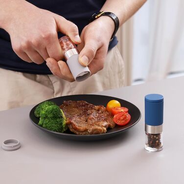 Набір міні-меленців для солі та перцю Vzaahu (2 шт.) з керамічним механізмом, кориця, регульована ступінь помелу, сірий та блакитний, портативні, багаторазові