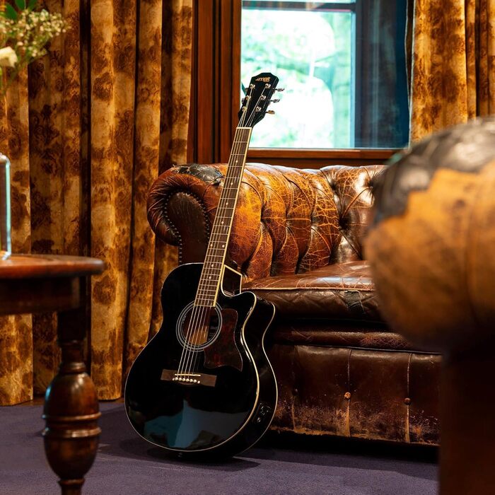 MAX ShowKit Електрична акустична гітара, комплект - підсилювач 40 Вт, підставка для нот, тюнер, чохол, медіатор - чорний