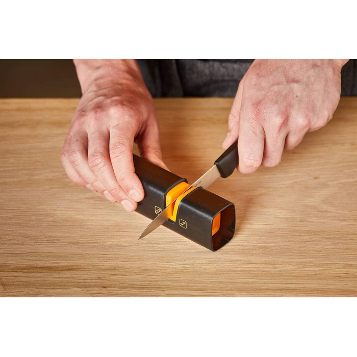 Точилка для ножів Fiskars Edge 17 см, дерев'яна (береза), чорна - 1003099