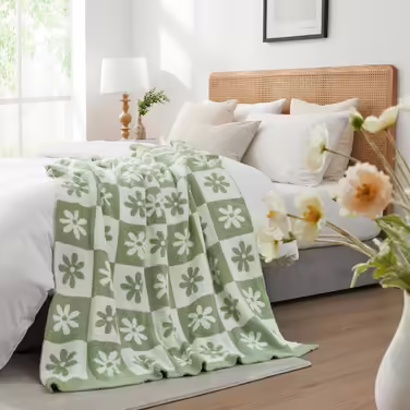Snuggle Sac Checkered Blanket, sage green with floral pattern, throw blanket for couch, checkered, microfiber, fluffy, warm, cozy, plush, soft, reversible, checkered, for sofa, chair, bed, 127 x