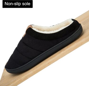 Чоловічі тапочки зимові теплі м'які комфортні з піною пам'яті протиковзкі для дому та вулиці 45/46 EU чорні