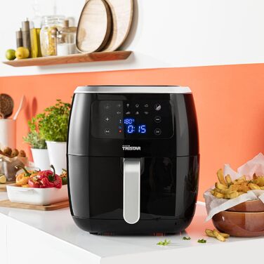 Фритюрниця повітряна Tristar FR-6997 XXL, 6 л, 8 програм, цифрове управління, чорна